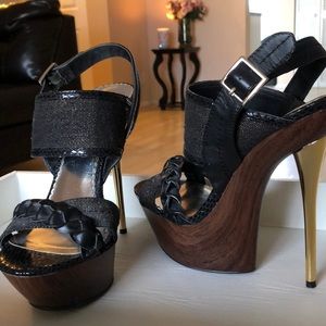 Bebe platform sandal
